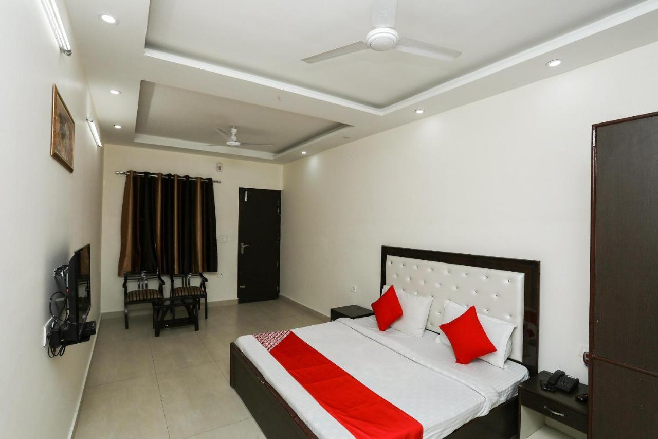 Oyo 35511 Hotel Park View Rohtak エクステリア 写真