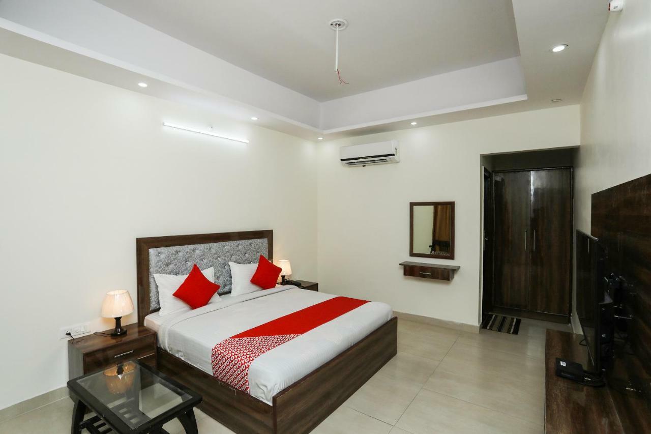 Oyo 35511 Hotel Park View Rohtak エクステリア 写真